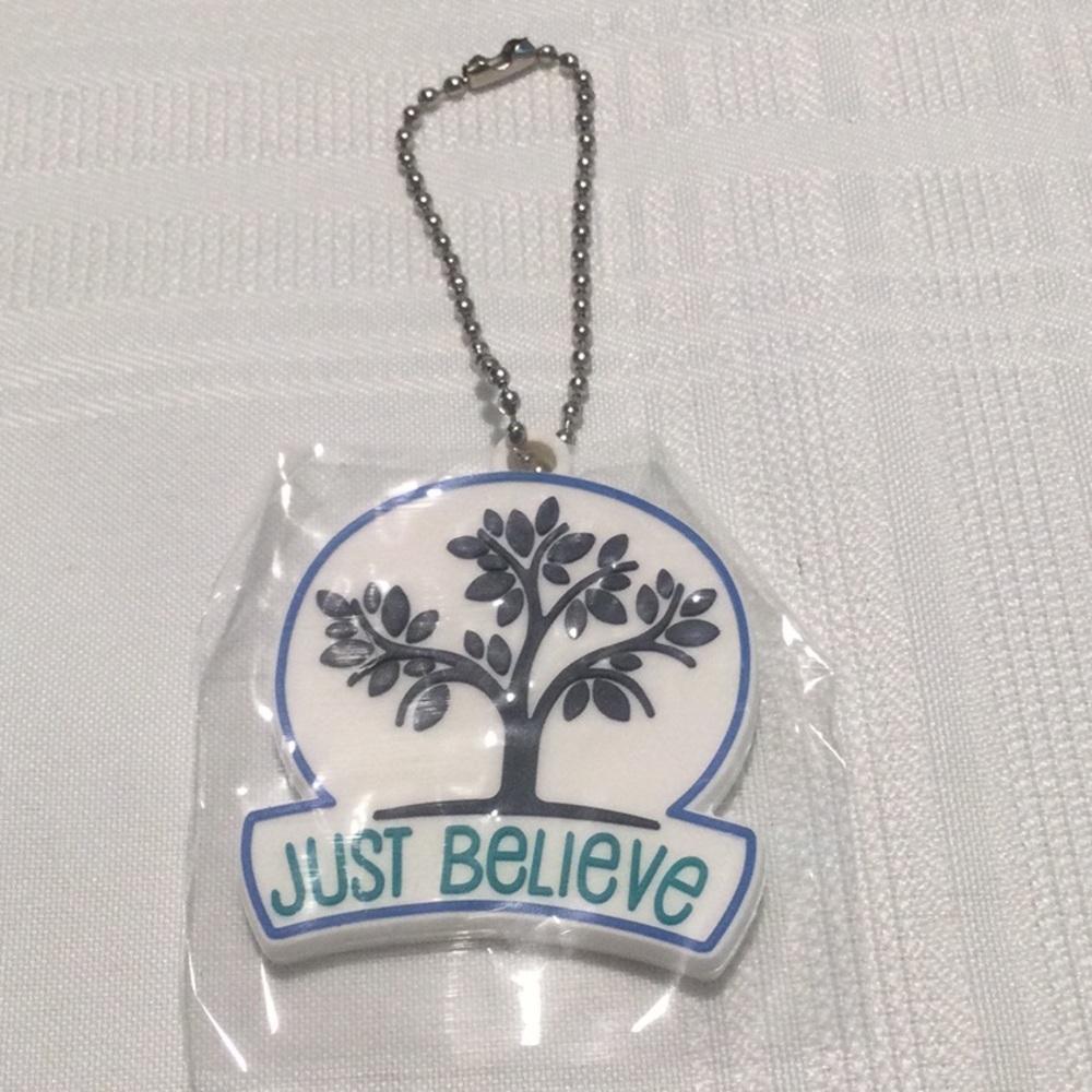thirty-one Just Believe Keychain​